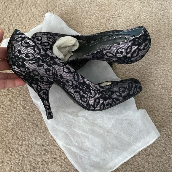 BCBGirls - Picture 3 of 6